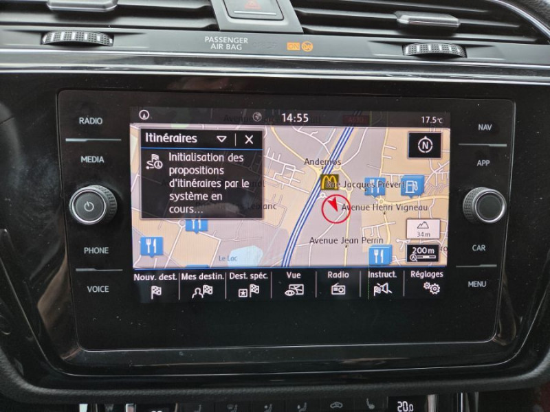 Photo 6 de l'offre de VOLKSWAGEN TOURAN III 1.5 TSI 150 DSG7 CARAT HIGHLINE CUIR SE GPS ACC SC 5PL 1ère Main à 26950€ chez Mérignac auto