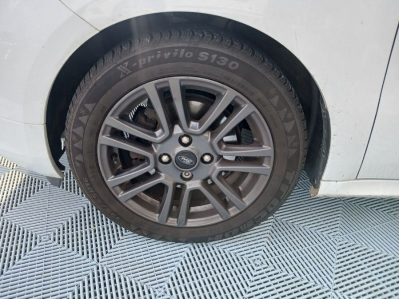 Photo 27 de l'offre de FORD TOURNEO COURIER 100 Ess. BVM6 SPORT GPS JA16 Radars Attel. 1ère Main Suivie à 11690€ chez Mérignac auto