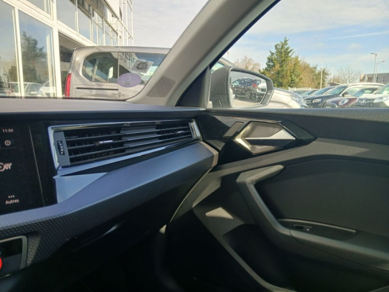 Photo 26 de l'offre de AUDI A1 30 TFSI 116 S Tronic DESIGN LUXE CUIR LED JA17 à 18450€ chez Mérignac auto