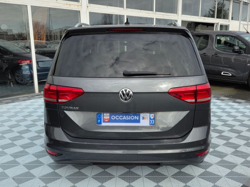 Photo 8 de l'offre de VOLKSWAGEN TOURAN III 1.5 TSI 150 DSG7 CARAT HIGHLINE CUIR SE GPS ACC SC 5PL 1ère Main à 26950€ chez Mérignac auto