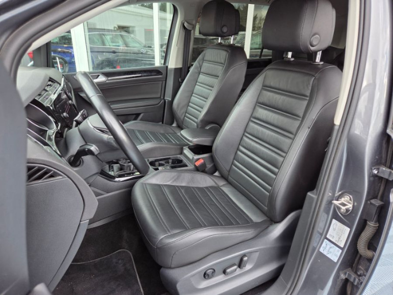 Photo 5 de l'offre de VOLKSWAGEN TOURAN III 1.5 TSI 150 DSG7 CARAT HIGHLINE CUIR SE GPS ACC SC 5PL 1ère Main à 26950€ chez Mérignac auto