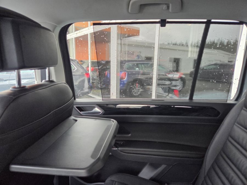 Photo 17 de l'offre de VOLKSWAGEN TOURAN III 1.5 TSI 150 DSG7 CARAT HIGHLINE CUIR SE GPS ACC SC 5PL 1ère Main à 26950€ chez Mérignac auto