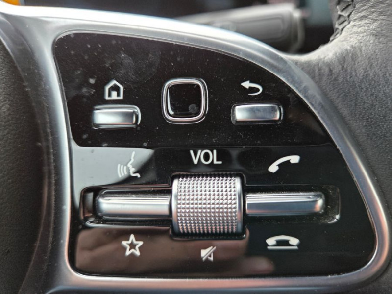 Photo 22 de l'offre de MERCEDES-BENZ CLASSE A 200D 150 8G-DCT BUSINESS SOLUTION CUIR 1ère Main à 27450€ chez Mérignac auto