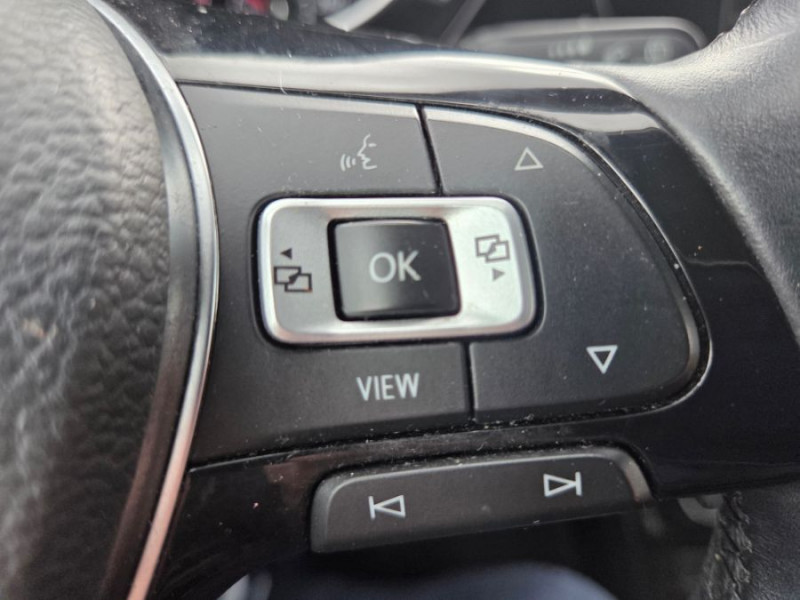 Photo 25 de l'offre de VOLKSWAGEN TOURAN III 1.5 TSI 150 DSG7 CARAT HIGHLINE CUIR SE GPS ACC SC 5PL 1ère Main à 26950€ chez Mérignac auto