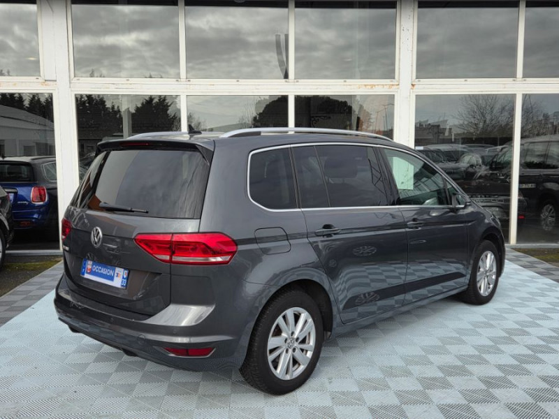 Photo 3 de l'offre de VOLKSWAGEN TOURAN III 1.5 TSI 150 DSG7 CARAT HIGHLINE CUIR SE GPS ACC SC 5PL 1ère Main à 26950€ chez Mérignac auto