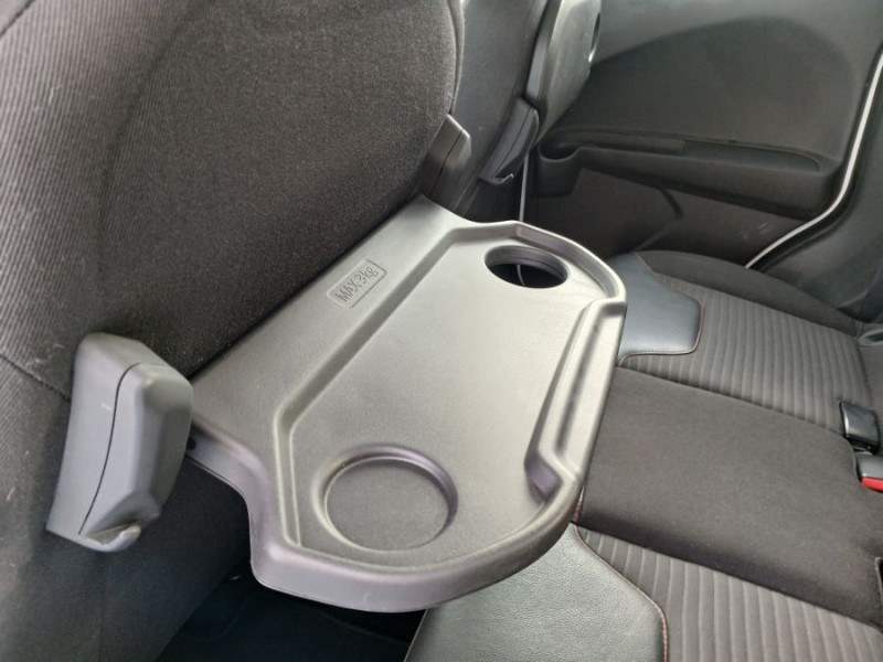 Photo 26 de l'offre de FORD TOURNEO COURIER 100 Ess. BVM6 SPORT GPS JA16 Radars Attel. 1ère Main Suivie à 11690€ chez Mérignac auto