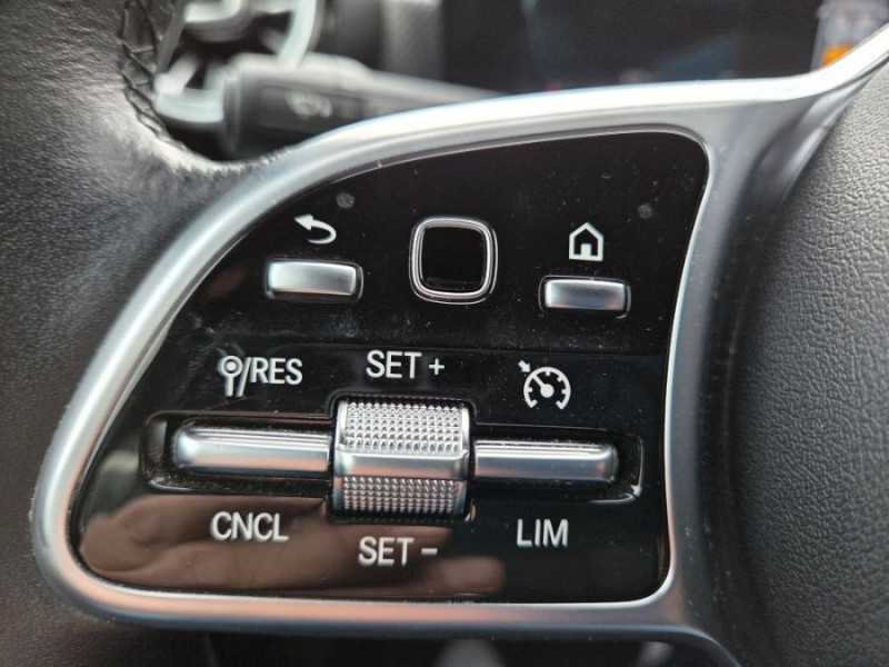 Photo 21 de l'offre de MERCEDES-BENZ CLASSE A 200D 150 8G-DCT BUSINESS SOLUTION CUIR 1ère Main à 27450€ chez Mérignac auto