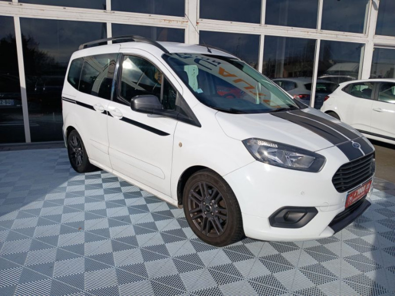 Photo 2 de l'offre de FORD TOURNEO COURIER 100 Ess. BVM6 SPORT GPS JA16 Radars Attel. 1ère Main Suivie à 11690€ chez Mérignac auto