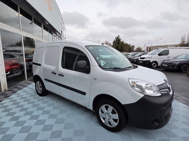Photo 2 de l'offre de RENAULT KANGOO EXPRESS II 1.5 Blue dCi 75 GRAND CONFORT CLIM 2PL 1ère Main 9900.H.T. à 9900€ chez Mérignac auto