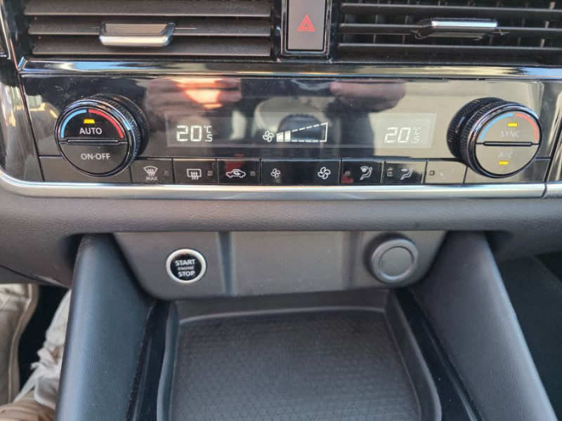 Photo 24 de l'offre de NISSAN QASHQAI 1.3 Mild Hybrid 140 BVM6 N-CONNECTA 360° Toit Pano Attel. à 20950€ chez Mérignac auto