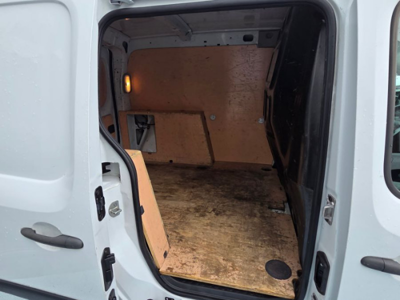 Photo 6 de l'offre de RENAULT KANGOO EXPRESS II 1.5 Blue dCi 75 GRAND CONFORT CLIM 2PL 1ère Main 9900.H.T. à 9900€ chez Mérignac auto