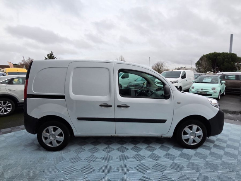 Photo 13 de l'offre de RENAULT KANGOO EXPRESS II 1.5 Blue dCi 75 GRAND CONFORT CLIM 2PL 1ère Main 9900.H.T. à 9900€ chez Mérignac auto