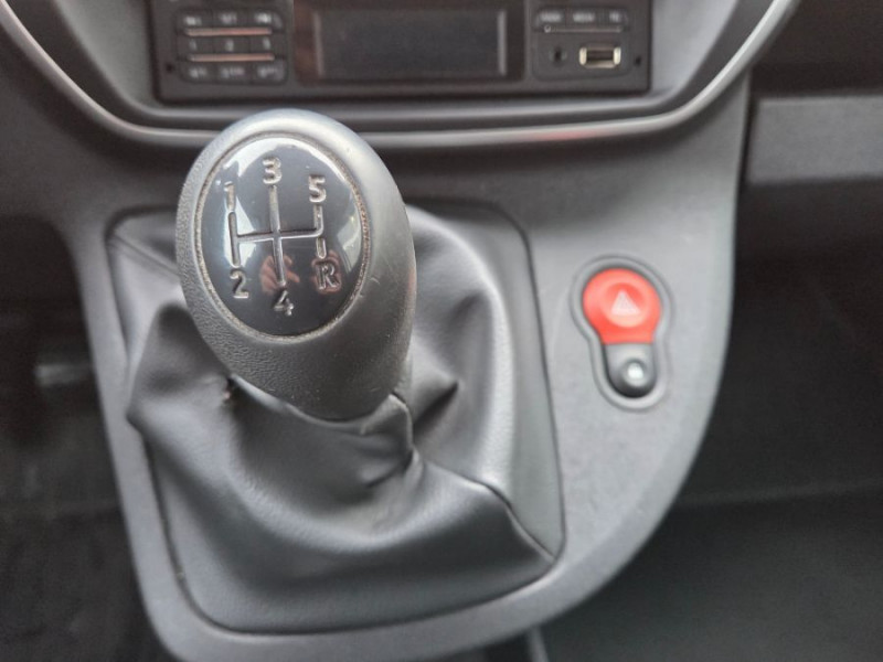 Photo 16 de l'offre de RENAULT KANGOO EXPRESS II 1.5 Blue dCi 75 GRAND CONFORT CLIM 2PL 1ère Main 9900.H.T. à 9900€ chez Mérignac auto