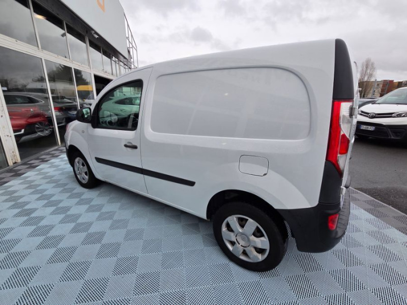 Photo 11 de l'offre de RENAULT KANGOO EXPRESS II 1.5 Blue dCi 75 GRAND CONFORT CLIM 2PL 1ère Main 9900.H.T. à 9900€ chez Mérignac auto