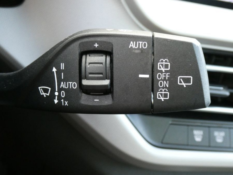 Photo 33 de l'offre de BMW SERIE 1 (F40) 116iA 109 BVA7 AVANTAGE GPS TOIT Ouvrant CarPlay à 21450€ chez Mérignac auto