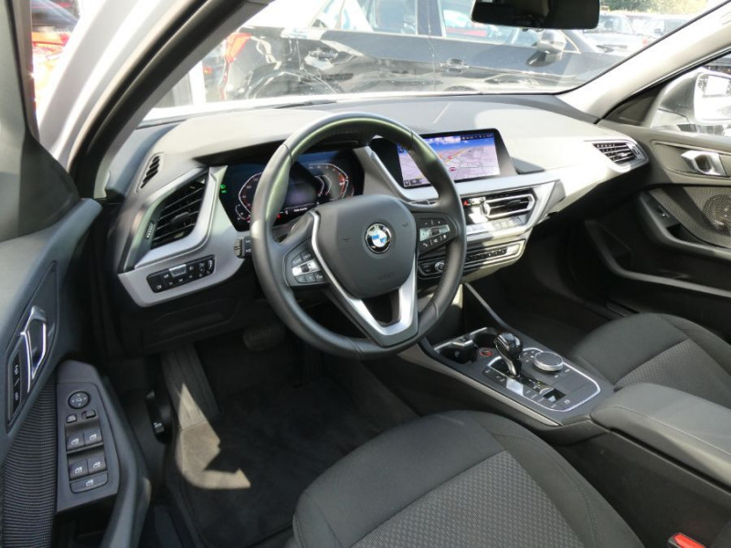 Photo 14 de l'offre de BMW SERIE 1 (F40) 116iA 109 BVA7 AVANTAGE GPS TOIT Ouvrant CarPlay à 21450€ chez Mérignac auto