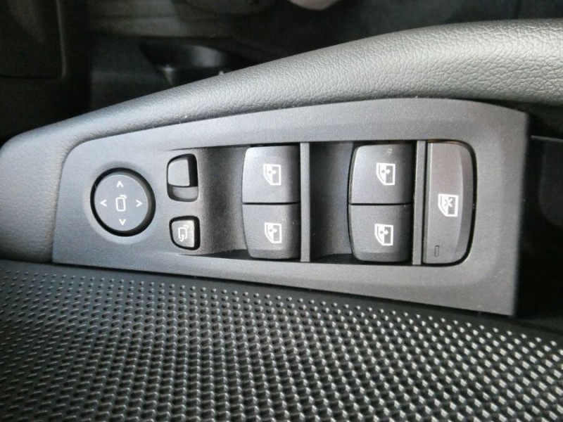 Photo 34 de l'offre de BMW SERIE 1 (F40) 116iA 109 BVA7 AVANTAGE GPS TOIT Ouvrant CarPlay à 21450€ chez Mérignac auto