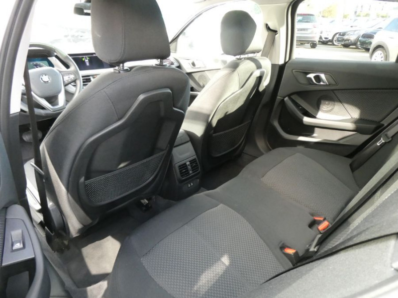 Photo 17 de l'offre de BMW SERIE 1 (F40) 116iA 109 BVA7 AVANTAGE GPS TOIT Ouvrant CarPlay à 21450€ chez Mérignac auto