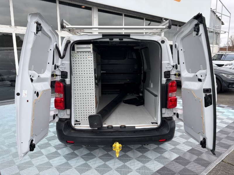 Photo 29 de l'offre de PEUGEOT EXPERT FOURGON 2.0 BlueHDi 145 EAT8 ASPHALT GPS Attel. Galerie 1ère Main 23950.H.T à 23950€ chez Mérignac auto