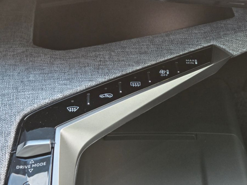 Photo 21 de l'offre de PEUGEOT 5008 HYBRID 145 e-DCS6 GT 7PL Hayon EL. LED SC 2026 à 35950€ chez Mérignac auto