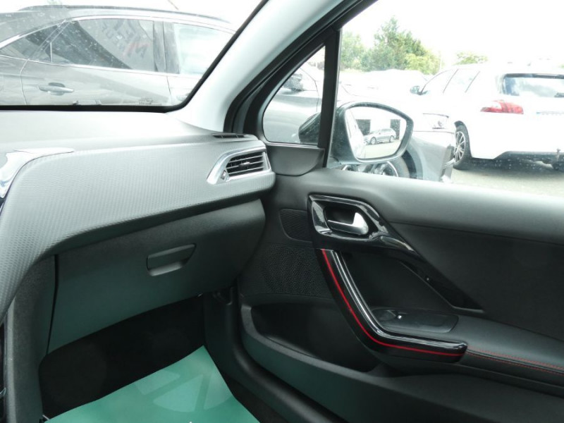 Photo 34 de l'offre de PEUGEOT 2008 1.2 PureTech 130 BVM6 Ph2 GT LINE TOIT Pano CarPlay Grip.C. à 11450€ chez Mérignac auto