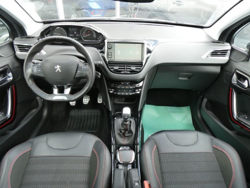 Photo 14 de l'offre de PEUGEOT 2008 1.2 PureTech 130 BVM6 Ph2 GT LINE TOIT Pano CarPlay Grip.C. à 11450€ chez Mérignac auto