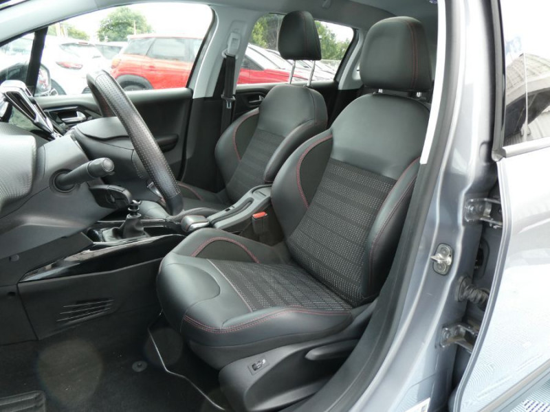 Photo 5 de l'offre de PEUGEOT 2008 1.2 PureTech 130 BVM6 Ph2 GT LINE TOIT Pano CarPlay Grip.C. à 11450€ chez Mérignac auto