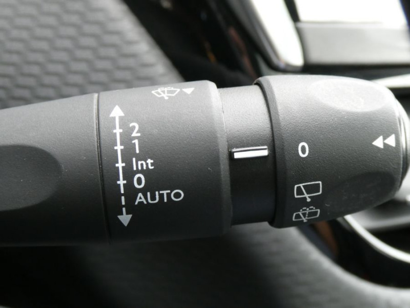 Photo 30 de l'offre de PEUGEOT 2008 1.2 PureTech 130 BVM6 Ph2 GT LINE TOIT Pano CarPlay Grip.C. à 11450€ chez Mérignac auto