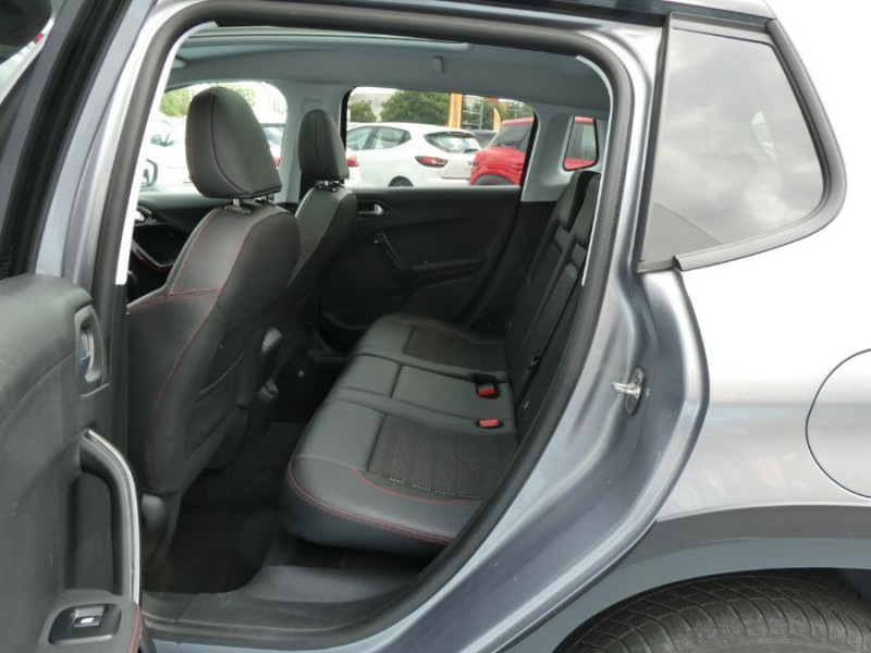 Photo 16 de l'offre de PEUGEOT 2008 1.2 PureTech 130 BVM6 Ph2 GT LINE TOIT Pano CarPlay Grip.C. à 11450€ chez Mérignac auto