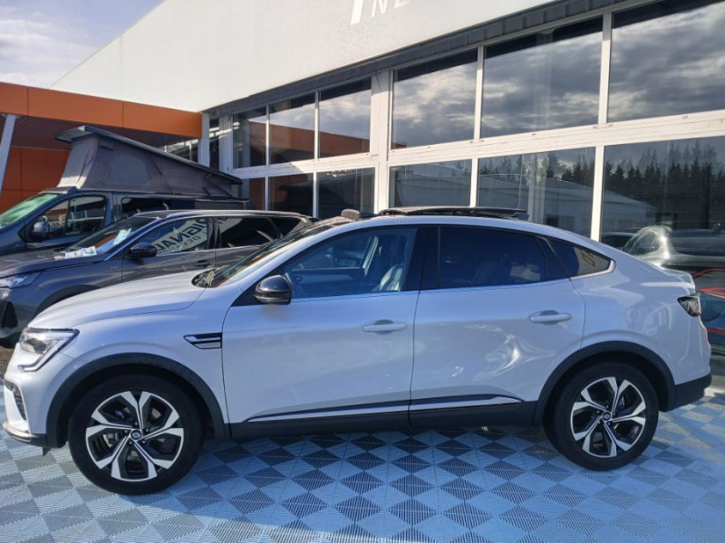 Photo 3 de l'offre de RENAULT ARKANA 1.6 E-TECH 145 BVA HYBRIDE TECHNO RS TOIT Ouvrant GPS 9.3" JA18 à 23950€ chez Mérignac auto