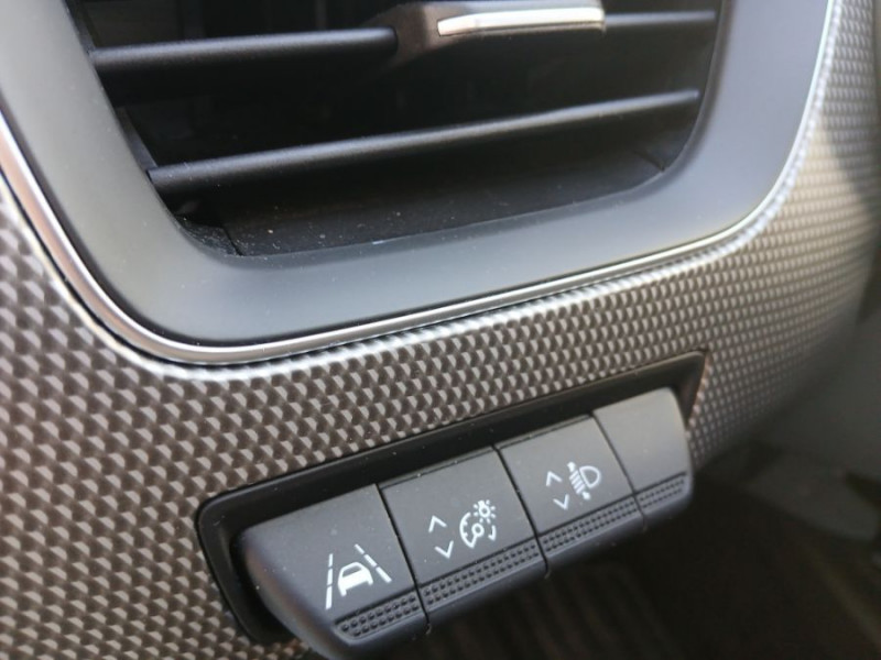 Photo 20 de l'offre de RENAULT ARKANA 1.6 E-TECH 145 BVA HYBRIDE TECHNO RS TOIT Ouvrant GPS 9.3" JA18 à 23950€ chez Mérignac auto