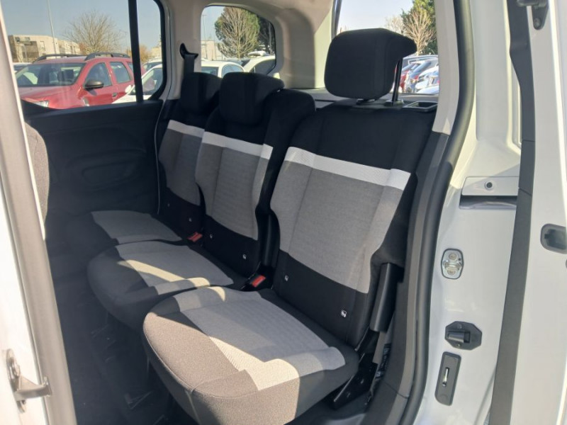 Photo 16 de l'offre de CITROEN BERLINGO 1.5 BlueHDi 130 EAT8 N1 MAX Camera 3 Sièges Arr. à 26950€ chez Mérignac auto