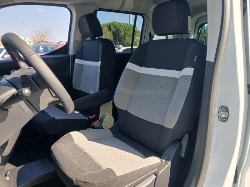 Photo 15 de l'offre de CITROEN BERLINGO 1.5 BlueHDi 130 EAT8 N1 MAX Camera 3 Sièges Arr. à 26950€ chez Mérignac auto