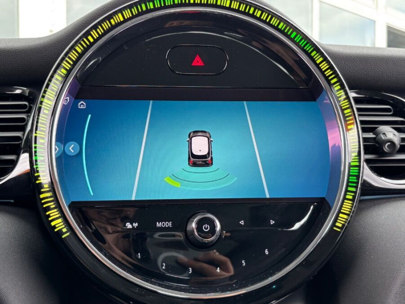 Photo 7 de l'offre de MINI MINI III (F56) NEW 1.5i 136 BVA7 COOPER GPS LED CarPlay Jantes Black à 22980€ chez Mérignac auto