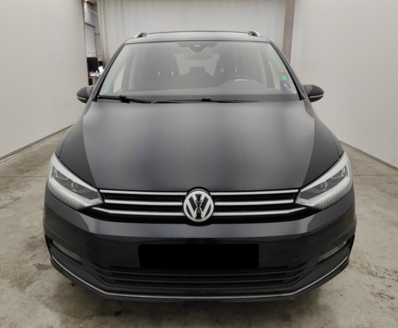 Photo 8 de l'offre de VOLKSWAGEN TOURAN III 1.5 TSI 150 DSG CARAT HIGHLINE TOE App Connect SC Pack Enfants 7PL à 27950€ chez Mérignac auto