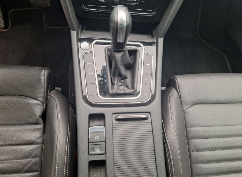 Photo 6 de l'offre de VOLKSWAGEN PASSAT SW VIII 1.5 TSI 150 DSG7 STYLE BUSINESS CUIR GPS ACC Hayon EL. 1ère Main à 29500€ chez Mérignac auto