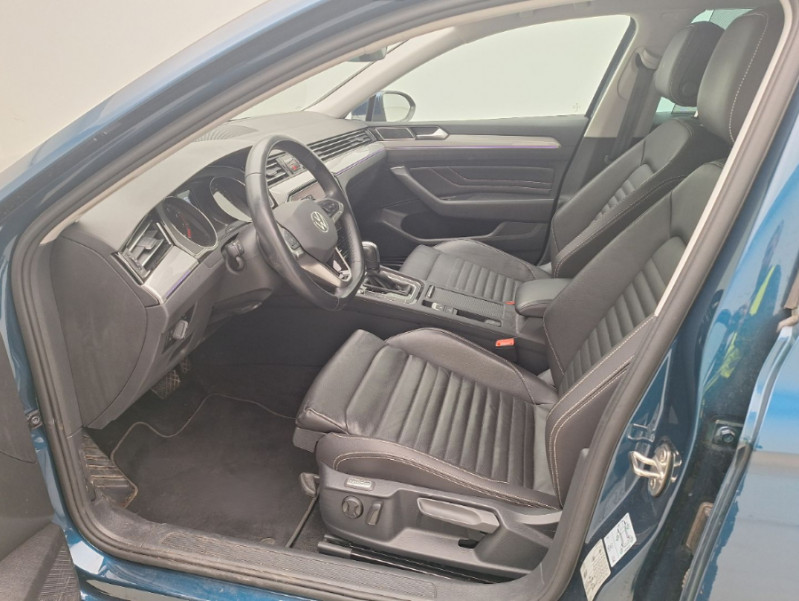 Photo 4 de l'offre de VOLKSWAGEN PASSAT SW VIII 1.5 TSI 150 DSG7 STYLE BUSINESS CUIR GPS ACC Hayon EL. 1ère Main à 29500€ chez Mérignac auto