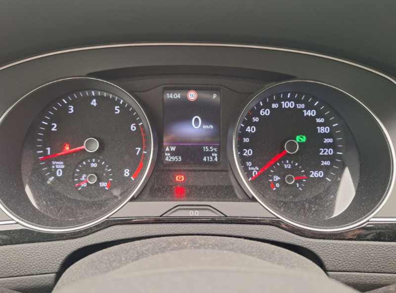 Photo 13 de l'offre de VOLKSWAGEN PASSAT SW VIII 1.5 TSI 150 DSG7 STYLE BUSINESS CUIR GPS ACC Hayon EL. 1ère Main à 29500€ chez Mérignac auto