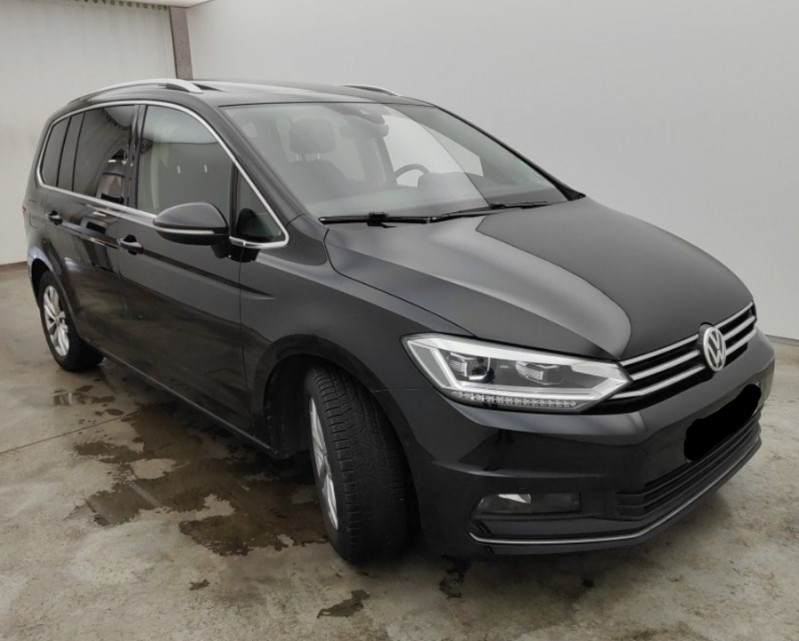Photo 2 de l'offre de VOLKSWAGEN TOURAN III 1.5 TSI 150 DSG CARAT HIGHLINE TOE App Connect SC Pack Enfants 7PL à 27950€ chez Mérignac auto