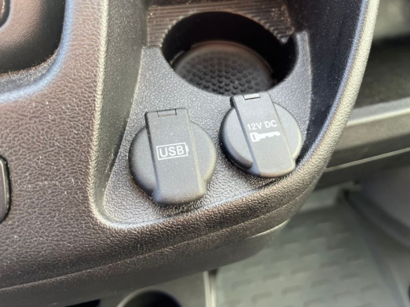 Photo 18 de l'offre de OPEL MOVANO 2.2 BlueHDi 140 BVM6 L1H1 GPS Camera CLIM Auto Ptes 270° 19450.H.T. à 19450€ chez Mérignac auto