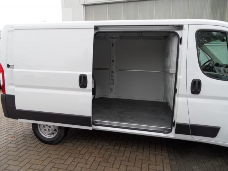 Photo 14 de l'offre de OPEL MOVANO 2.2 BlueHDi 140 BVM6 L2H1 3T5 GPS Camera CLIM Auto 20470.H.T. à 20470€ chez Mérignac auto