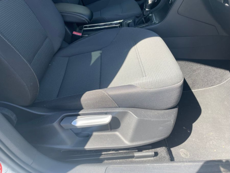 Photo 25 de l'offre de VOLKSWAGEN GOLF 1.4 TSI 140 DSG7 CONFORTLINE GPS Radars ACC à 11950€ chez Mérignac auto