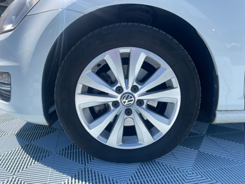 Photo 12 de l'offre de VOLKSWAGEN GOLF 1.4 TSI 140 DSG7 CONFORTLINE GPS Radars ACC à 11950€ chez Mérignac auto