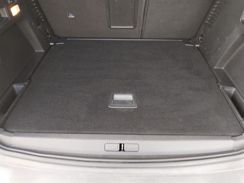 Photo 15 de l'offre de PEUGEOT 3008 II 1.2 PureTech 130 BVM6 ALLURE Camera ADML 1ère Main à 11950€ chez Mérignac auto