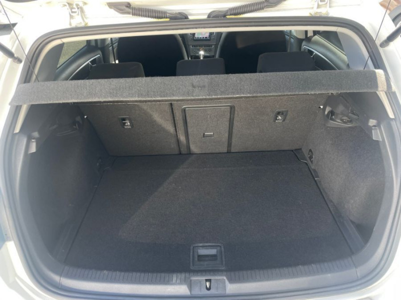 Photo 13 de l'offre de VOLKSWAGEN GOLF 1.4 TSI 140 DSG7 CONFORTLINE GPS Radars ACC à 11950€ chez Mérignac auto