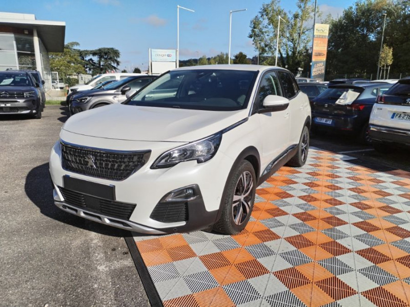 Photo 1 de l'offre de PEUGEOT 3008 II 1.2 PureTech 130 BVM6 ALLURE Camera ADML 1ère Main à 11950€ chez Mérignac auto