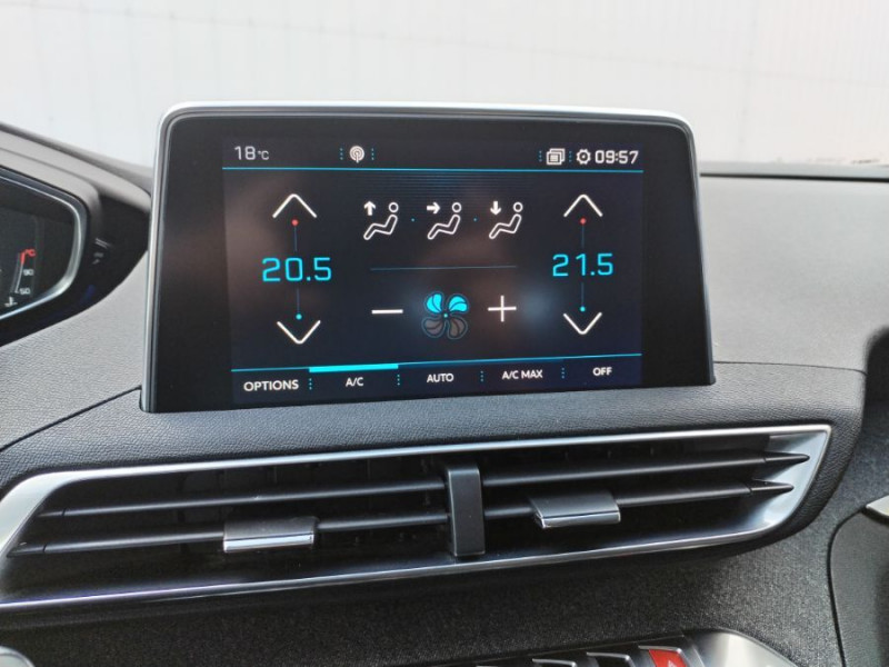 Photo 20 de l'offre de PEUGEOT 3008 II 1.2 PureTech 130 BVM6 ALLURE Camera ADML 1ère Main à 11950€ chez Mérignac auto