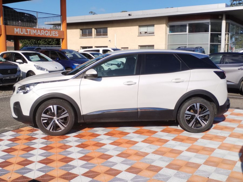 Photo 9 de l'offre de PEUGEOT 3008 II 1.2 PureTech 130 BVM6 ALLURE Camera ADML 1ère Main à 11950€ chez Mérignac auto