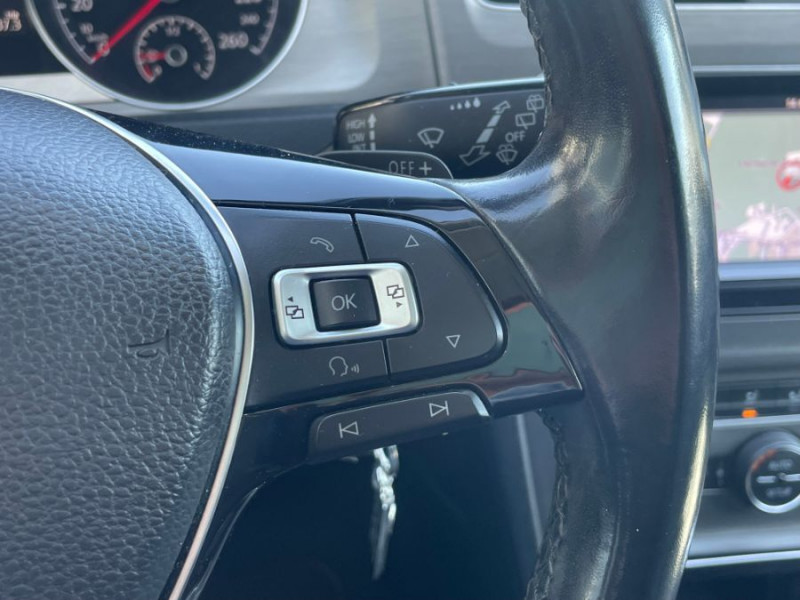 Photo 18 de l'offre de VOLKSWAGEN GOLF 1.4 TSI 140 DSG7 CONFORTLINE GPS Radars ACC à 11950€ chez Mérignac auto