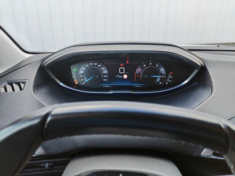 Photo 25 de l'offre de PEUGEOT 3008 II 1.2 PureTech 130 BVM6 ALLURE Camera ADML 1ère Main à 11950€ chez Mérignac auto